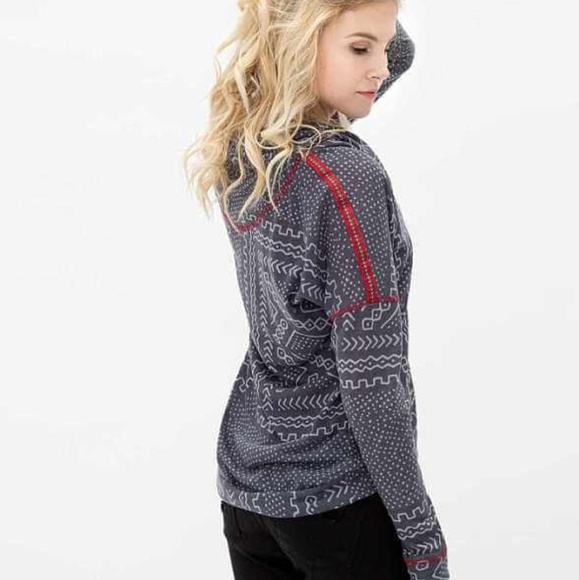 NWOT Gimmicks southwestern top from The Buckle - Picture 2 of 6